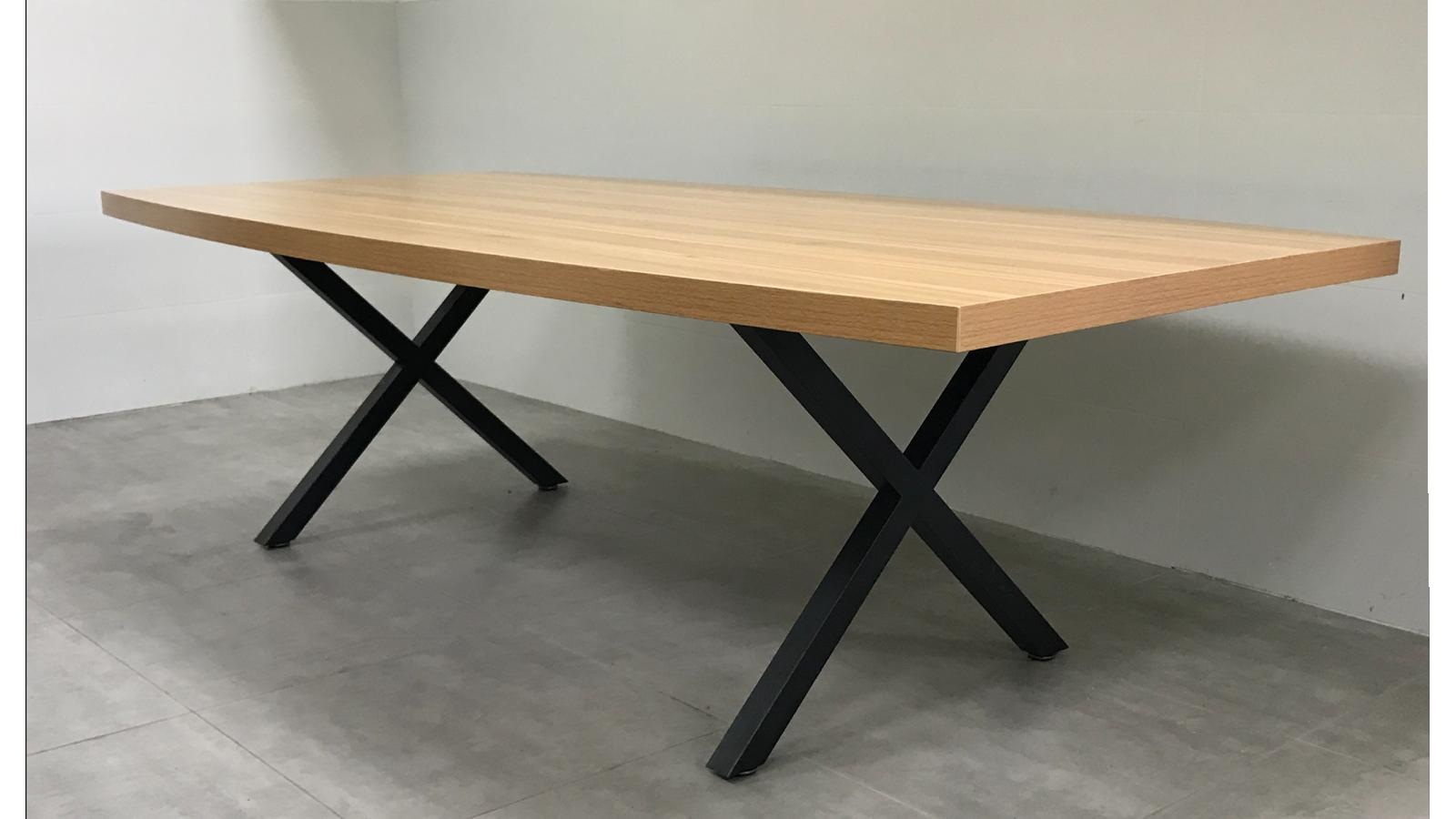 שולחן ישיבות 240 אובלי אלון רגל איקס שחור