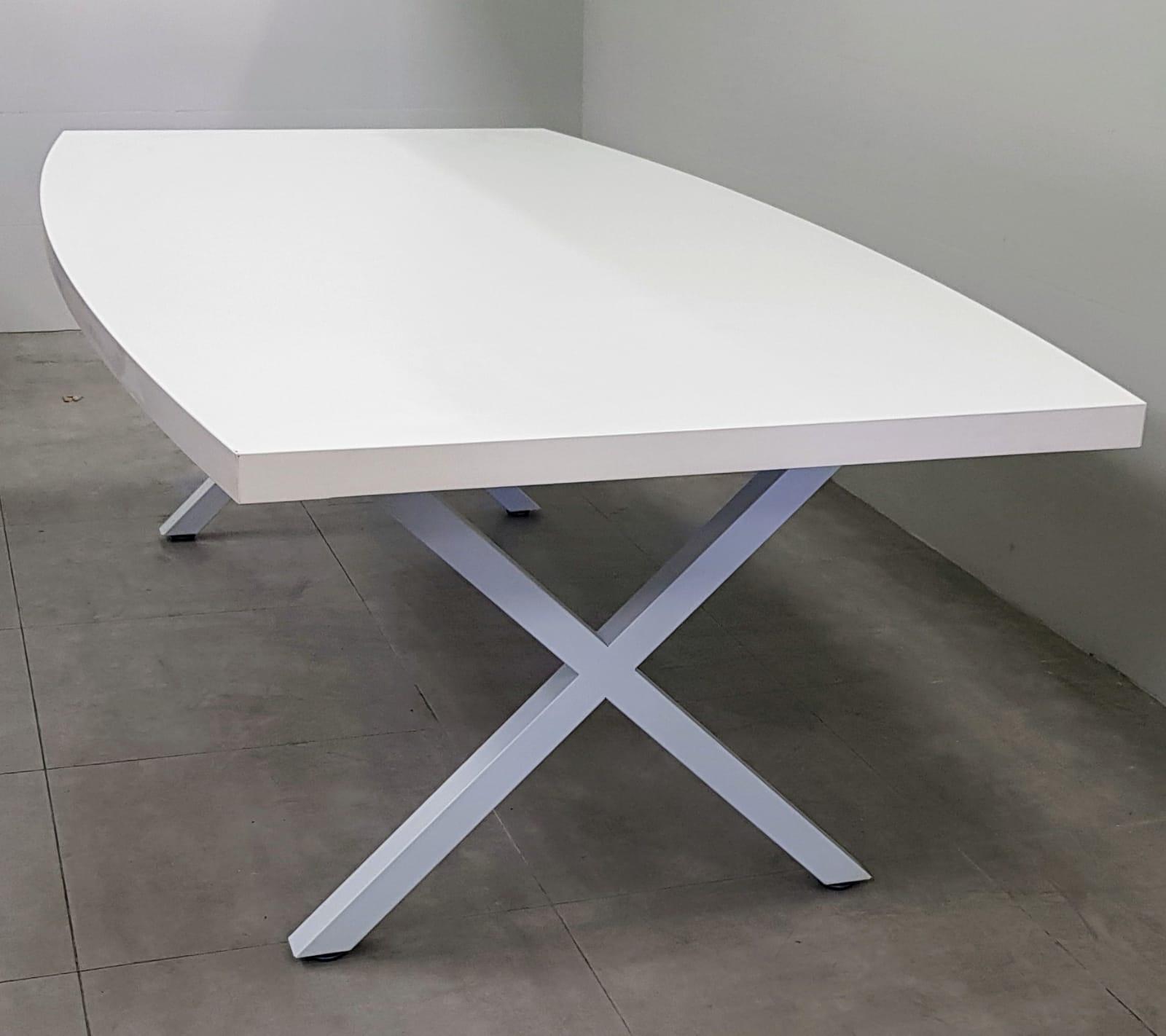 שולחן ישיבות אובלי 240 אובלי לבן רגל איקס לבן