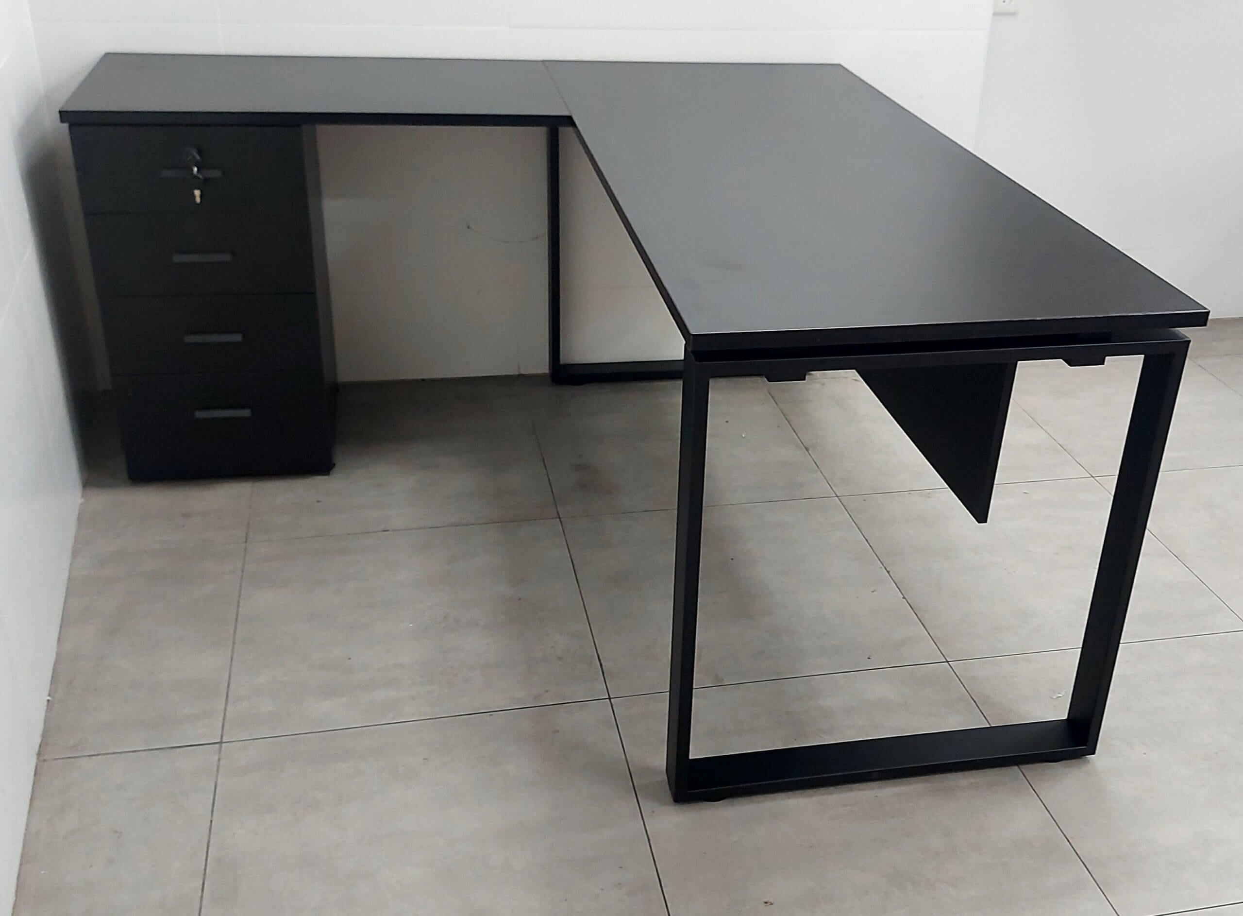 שולחן פלזמה שחור 1